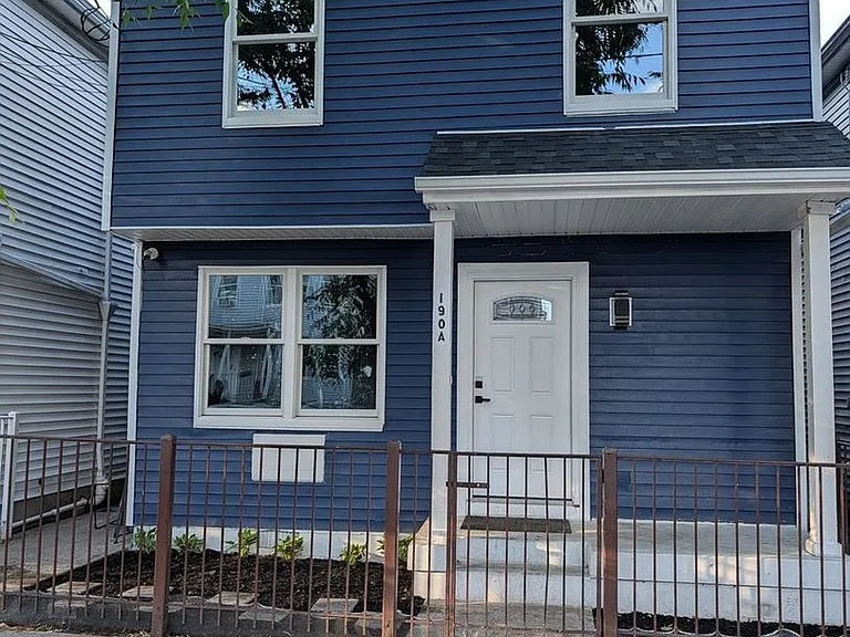 190 Dwight St — Photo 1