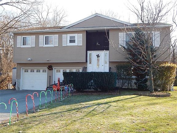 2nd image of 31 Dorothy Dr