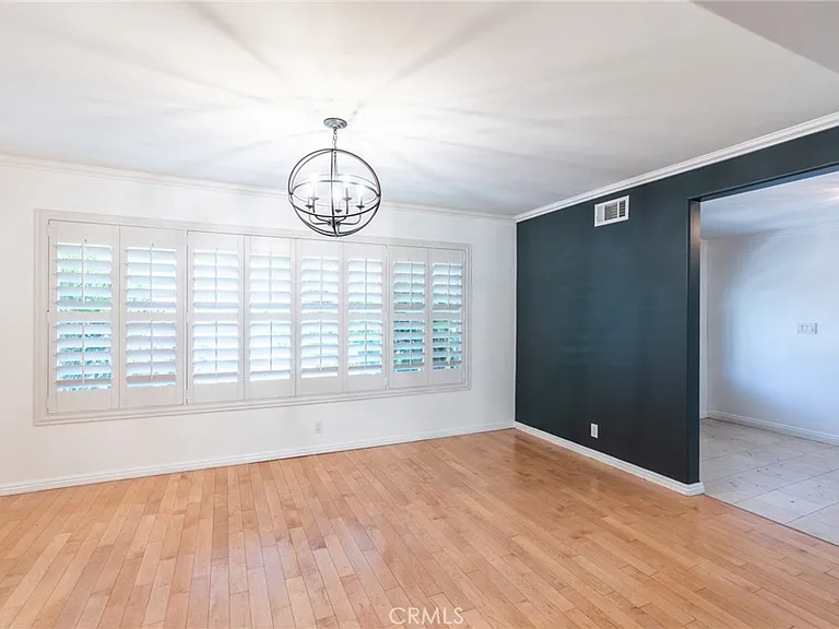 333 W Wistaria Ave — Photo 13