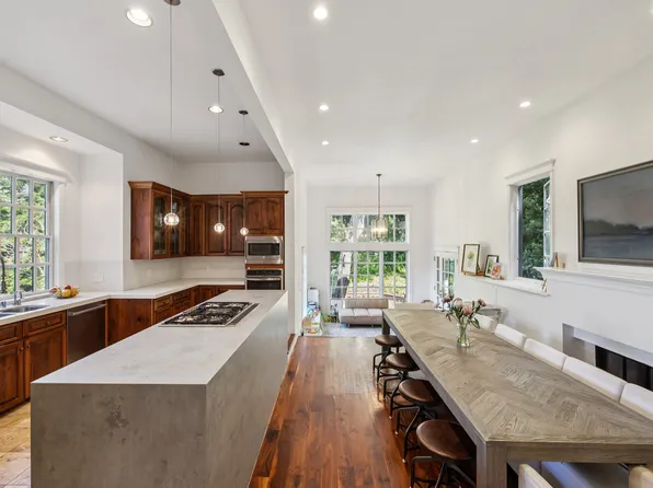 281 Mimosa Way, Portola Valley, CA 94028