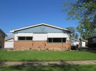 321 Roberta Ln, Chicago Heights, IL