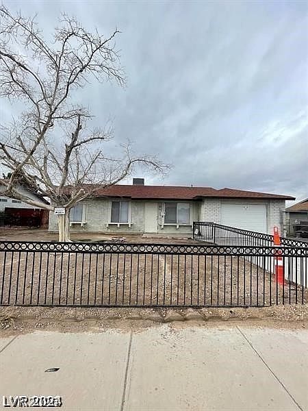 1st image of 915 N Major Ave