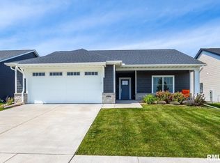 4806 55th Avenue Ct, Bettendorf, IA 52722