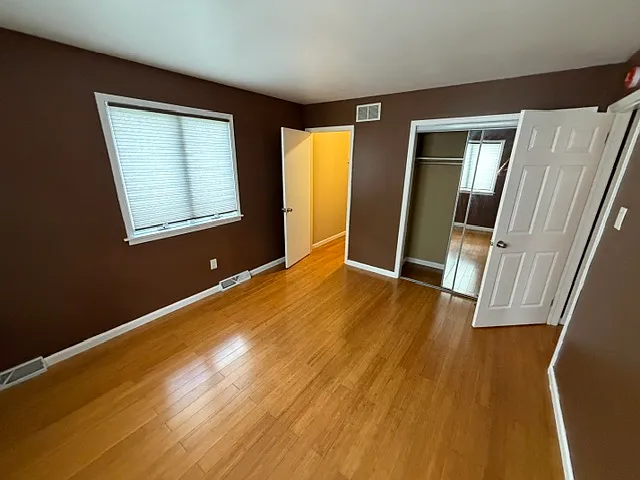 3 bed, 2.5 bath, 2100 sqft, $3,000 — Photo 1
