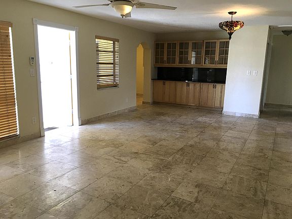 3rd image of 2724 NE 32nd St #2