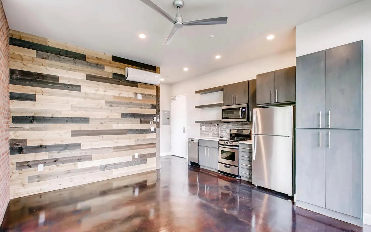 1411 S Pearl St. — Photo 3