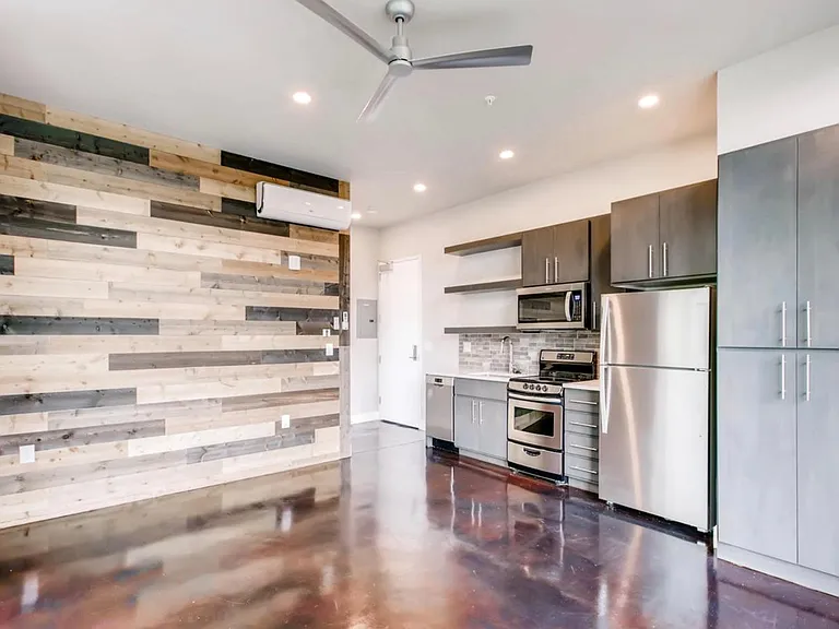 1411 S Pearl St. — Photo 3
