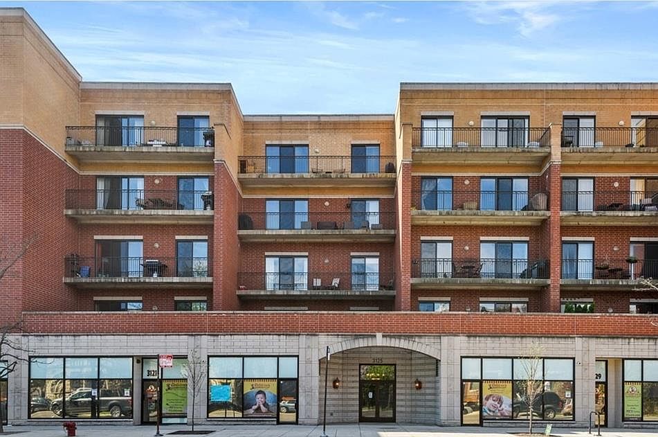 1st image of 3125 W Fullerton Ave APT 403
