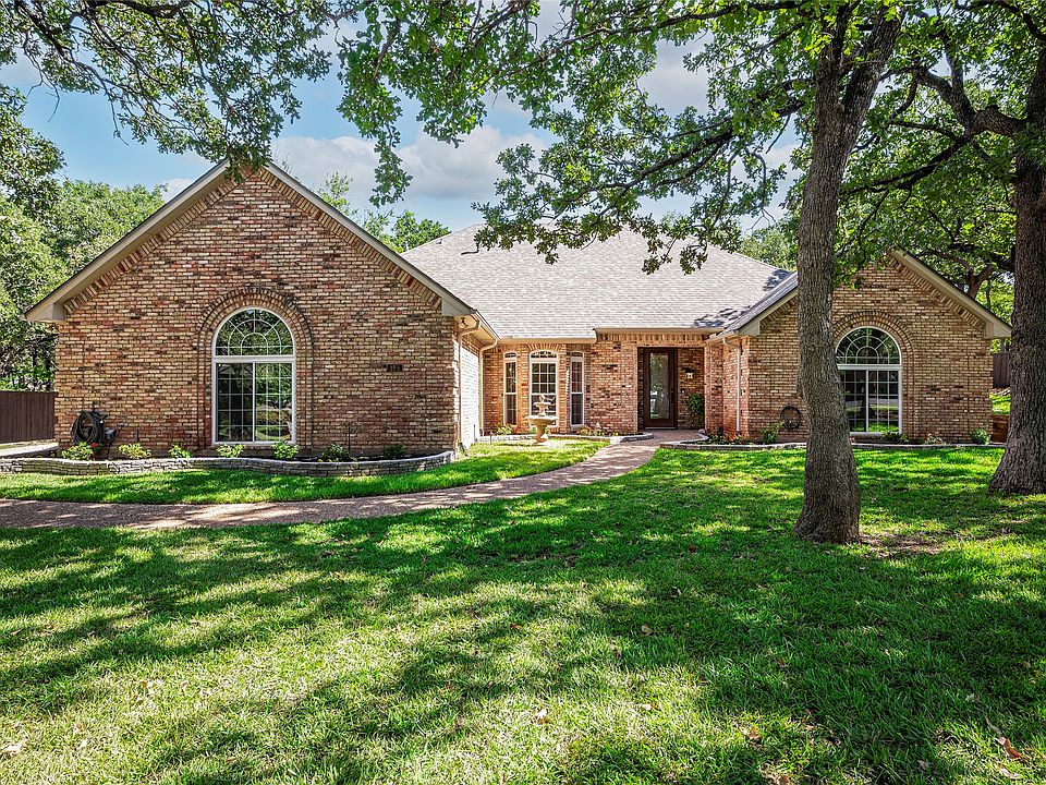 1st image of 185 Fawn Hollow Dr