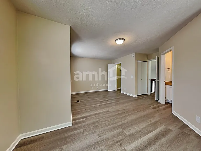 5711 Briarwick Ct — Photo 8