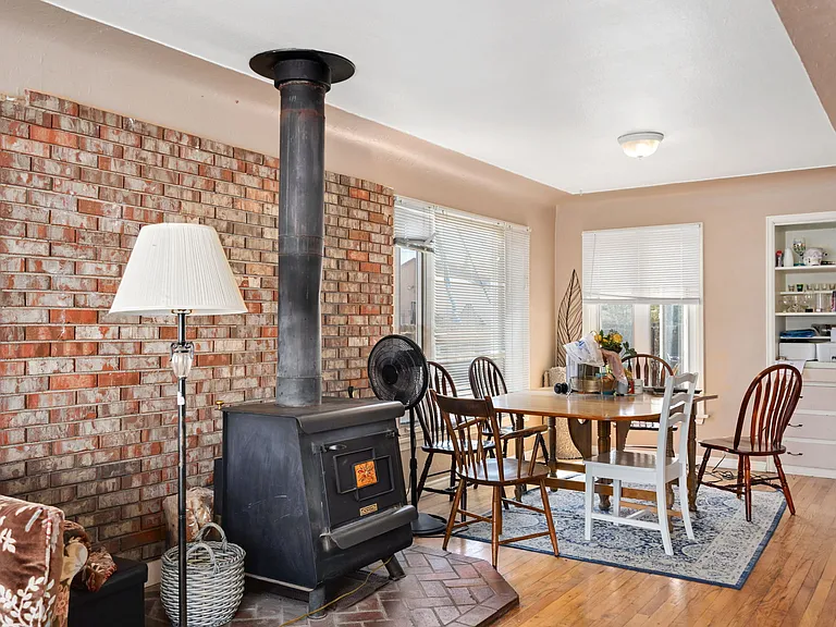 821 W Mulberry St — Photo 20