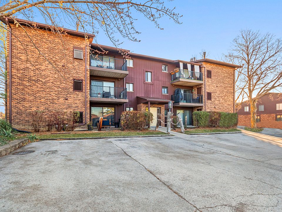 68 W 64th St APT 303, Westmont, IL 60559 Zillow