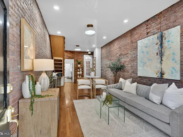 142 D St SE, Washington, DC 20003