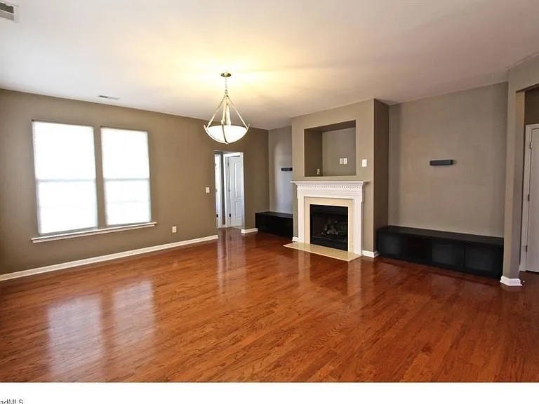 185 Parkview Ln — Photo 12