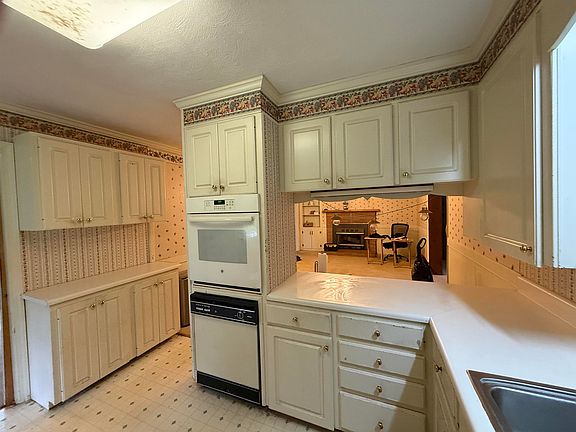 5th image of 3855 Maid Marion Ln