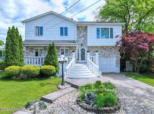 158 Weaver St, Staten Island, NY 10312