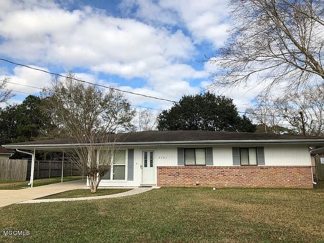 1st image of 2521 Pinewood Dr