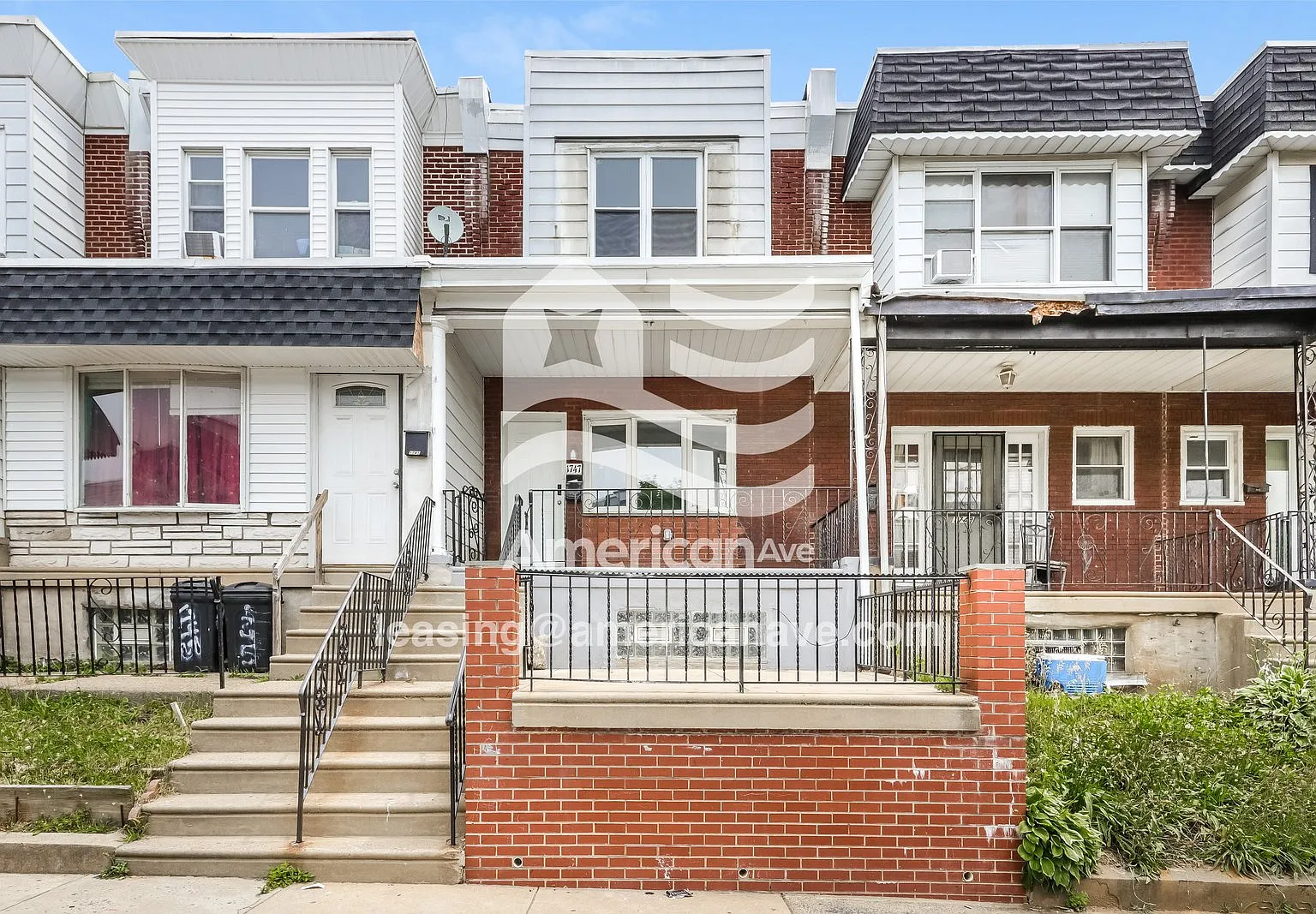 3 bed, 1.0 bath, 1295 sqft, $1,625 — Photo 1