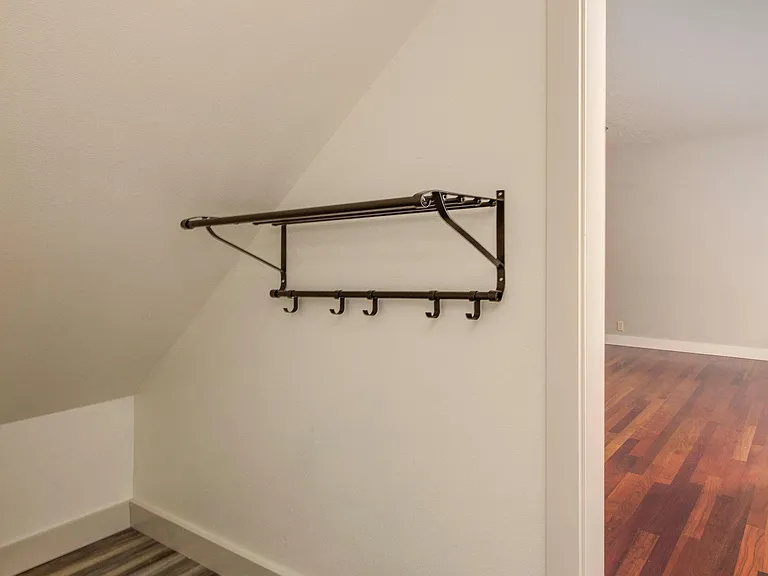 4017 NE Roselawn St — Photo 11
