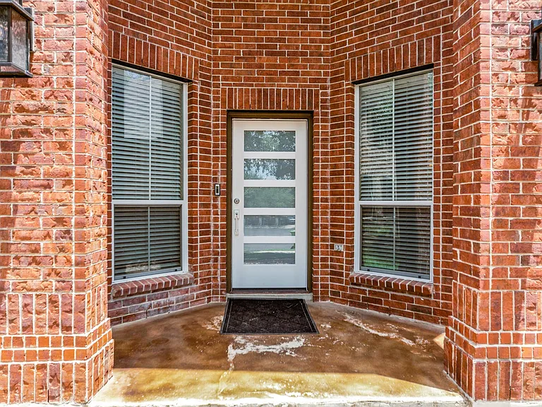 8603 Taylor Walk — Photo 2