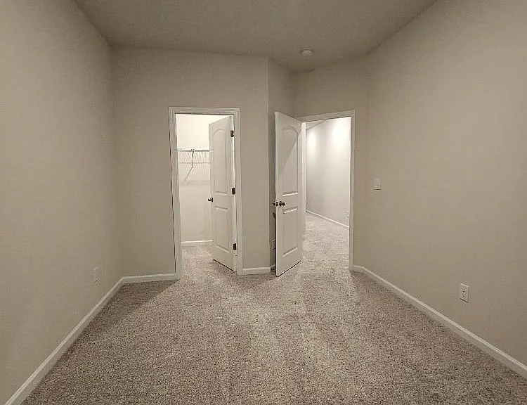 5416 Kinsbridge Dr — Photo 35