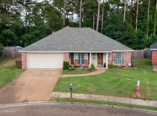 420 Oak Bnd, Brandon, MS 39047