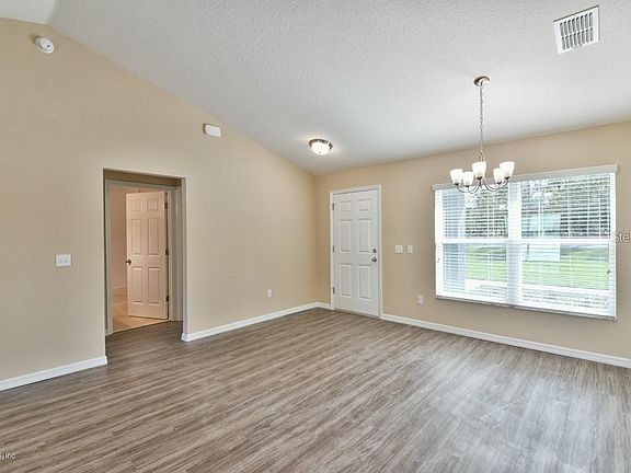 5th image of 11 Pecan Dr