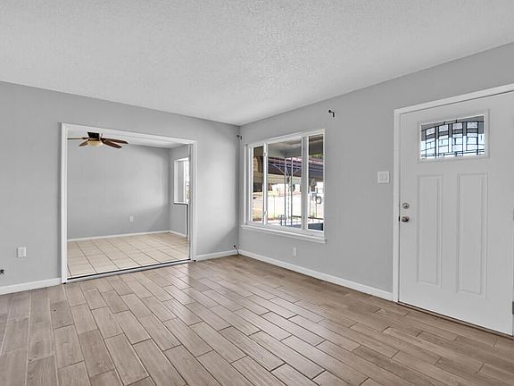 2nd image of 4756 El Campo Dr