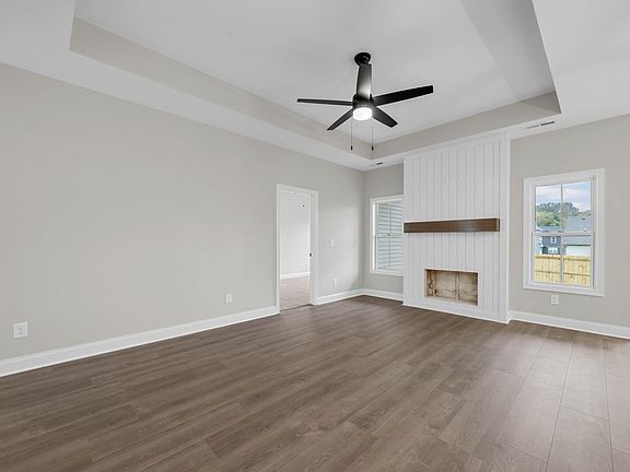 4th image of 1072 Fox Dr Lot 67
