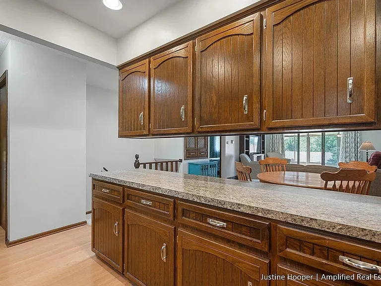 6980 Holly Hill Ct SW — Photo 3