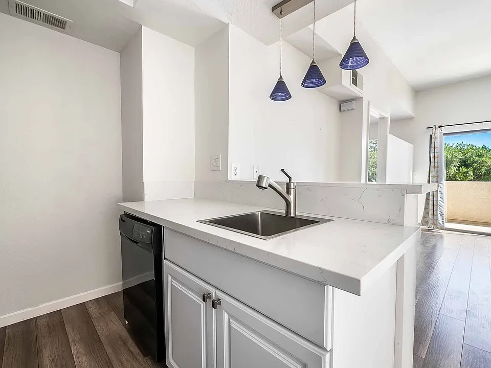 4360 Gannet Cir #22
