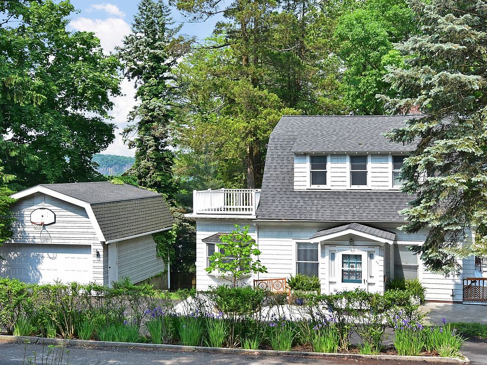 1st image of 93 Buena Vista Dr