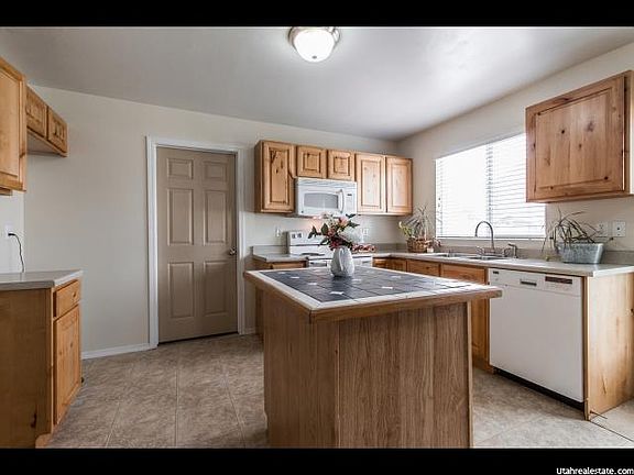 5th image of 3162 S Hunter Farm Way