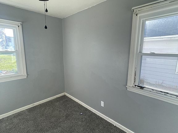 5th image of 1605 Everett Ave