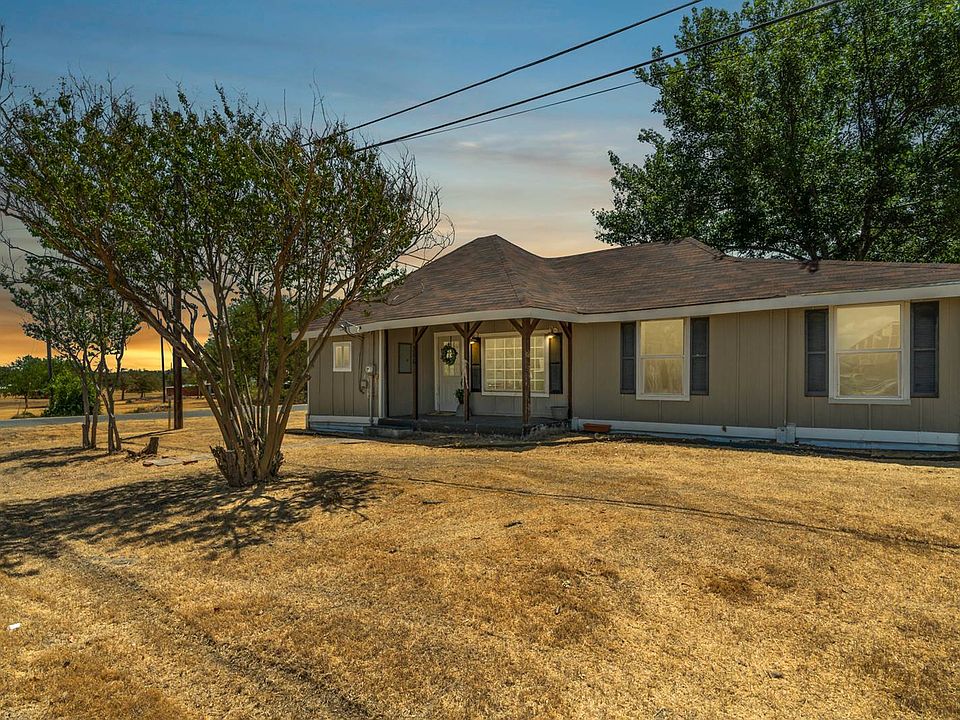 386 E 4th St, Crawford, TX 76638 Zillow