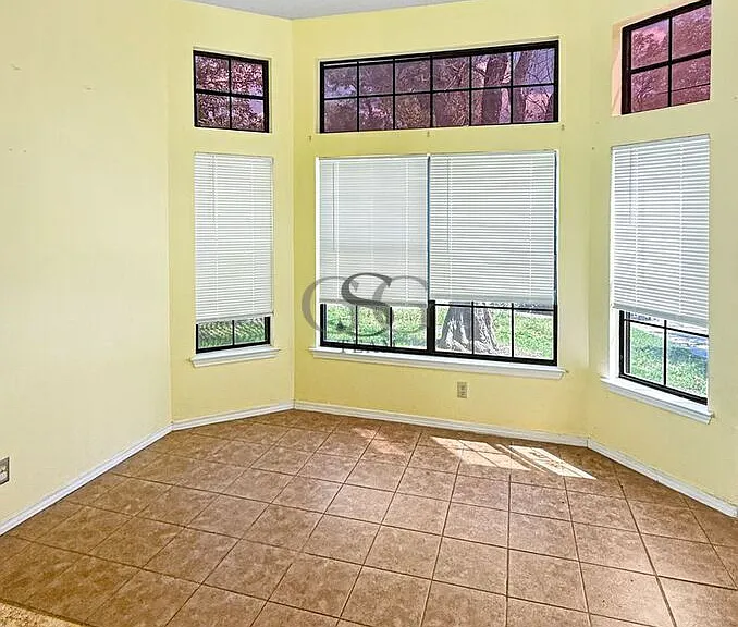 9383 Village Lance — Photo 3