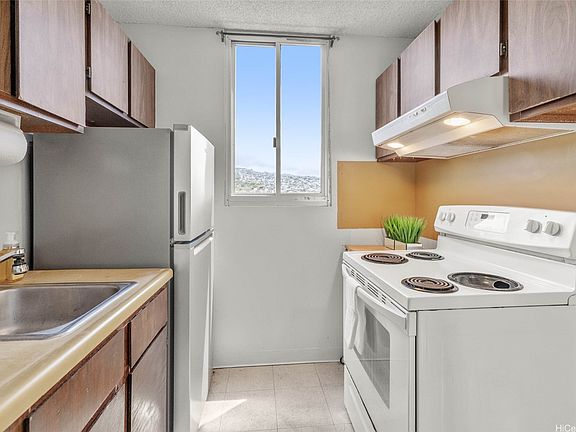 5th image of 2740 Kuilei St APT 1101