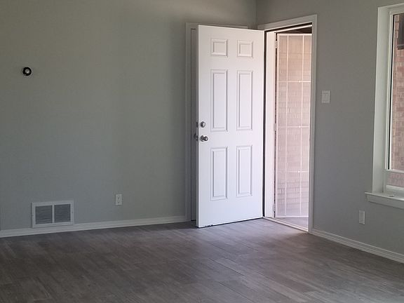 5th image of 9532 Vicksburg Dr