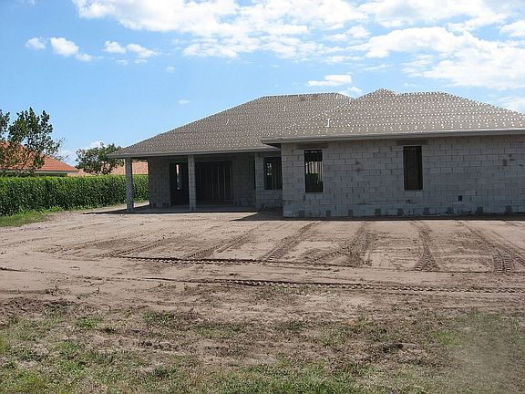 3rd image of 6103 Golf Villas Dr