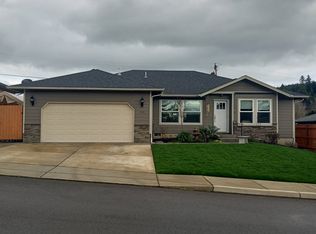195 Addison Ave, Sutherlin, OR 97479
