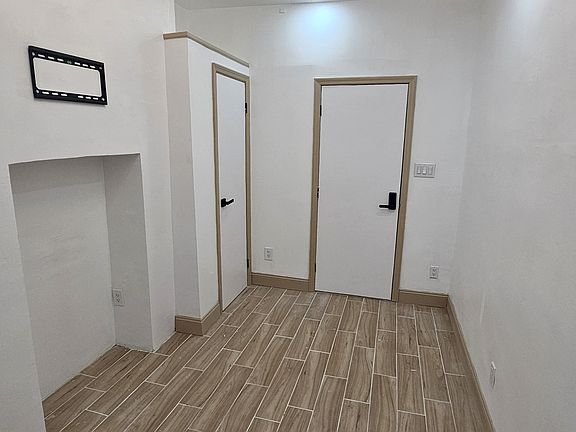 4th image of 70 Weirfield Street2nd Floor5th Brk