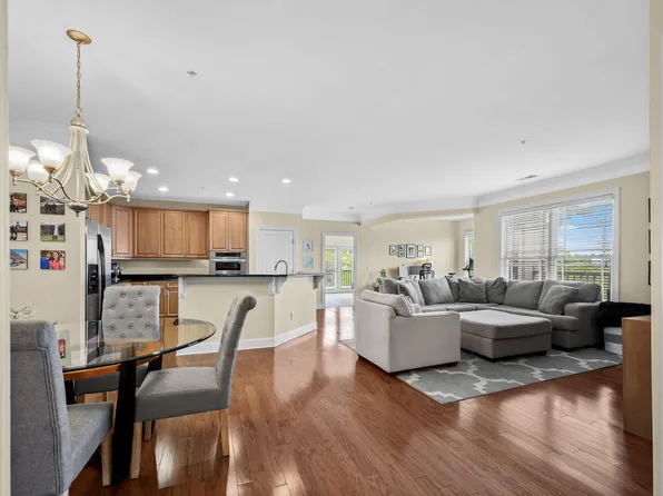 3102 W End Cir APT 401, Nashville, TN 37203