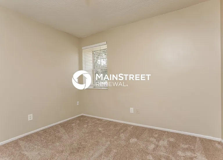 1631 Callie Ct — Photo 11