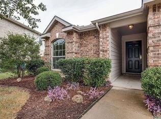 833 Blue Heron, Aubrey, TX 76227