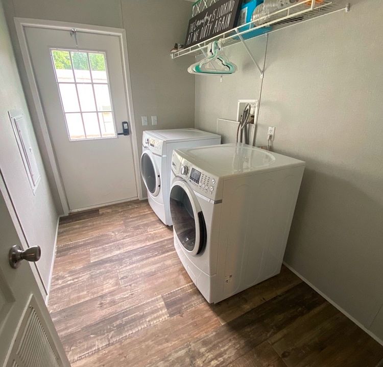 1st image of 325 Robin Ln #1