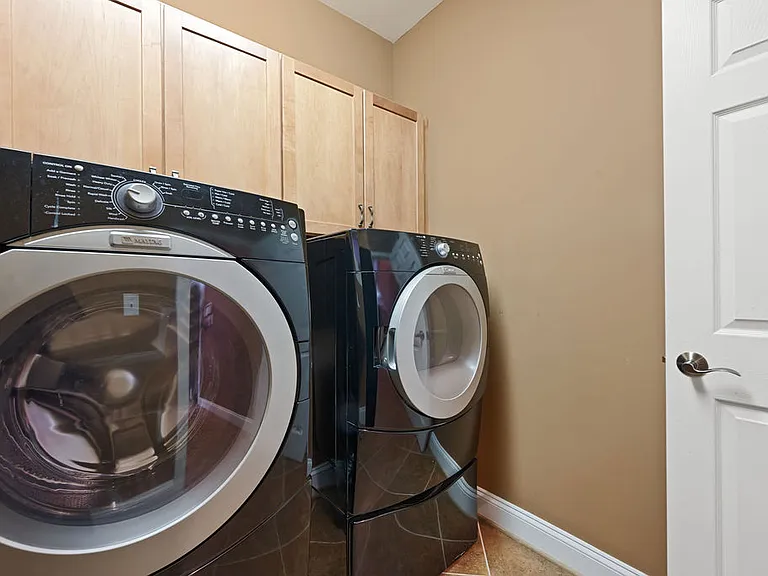2701 Logan Estates Run — Photo 10