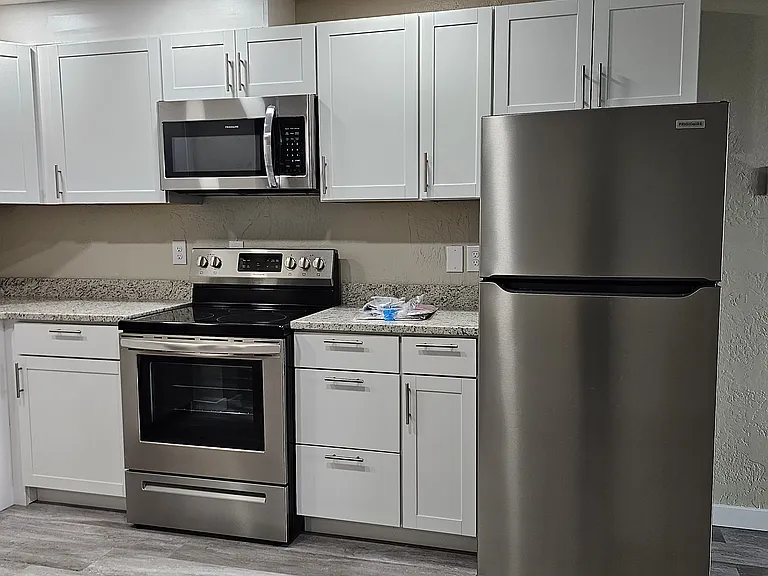 1115 E Hemlock St #4 — Photo 3