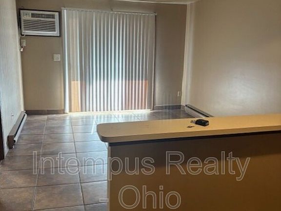 5th image of 7469 Huntington Dr #5