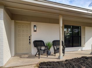 1404 Stacey St, Navasota, TX 77868