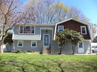204 Weetamoe St, Fall River, MA 02720